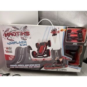 NEW Sealed Kaotiks Whiplash Run Playset Racetrack Complete With RaceCar
